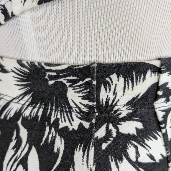 Dingolay EUC floral 2 Piece skirt set crop tie top small Barbados black white - Picture 9 of 16